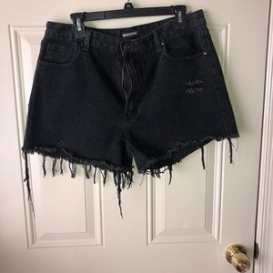 NWT MOMOKROM JEAN SHORTS SZ 14